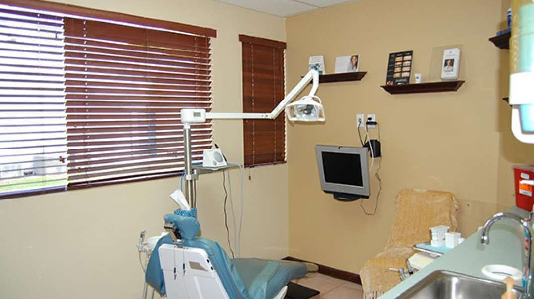 Call @ 305-596-0104 | Florida Dental Care of Miller | Dental Implants in Miami, FL